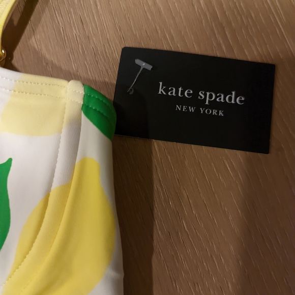 Lemon Print Swimsuit - Picture 6 of 6